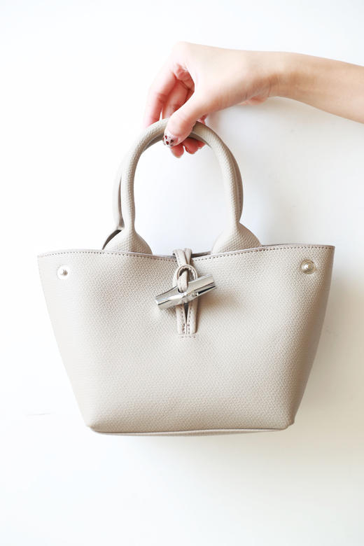 女神竹节扣包一枚，出口法国。盐田港渠道の牛皮革单肩包A122886 商品图7