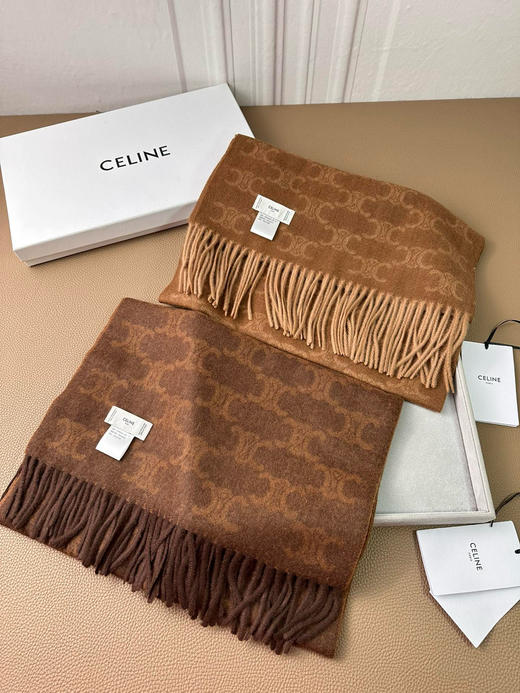 秋冬特惠💰260 赛琳围巾 今年新款【CL标志羊绒长巾】男女同款双面提花围巾，一改往日的简约风，采用复古风格 商品图3