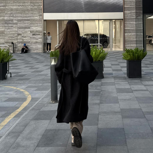 ROMI STUDIO“棕标甄选”山羊绒绵羊毛收腰厚款毛呢大衣RW24WWT1014 商品图3