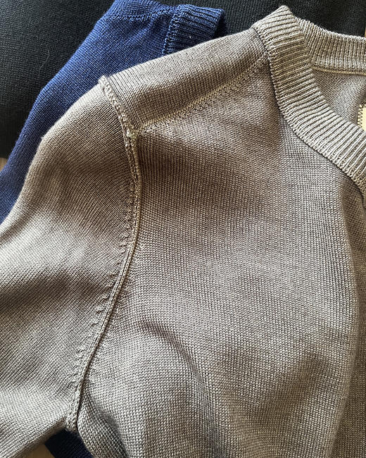 现货 THS 12.28-无 不退换 童装 cp家尾巴流出 断码拼手速 肩缝反做细密羊毛成衣染色针织衫 4色 CM023 商品图2