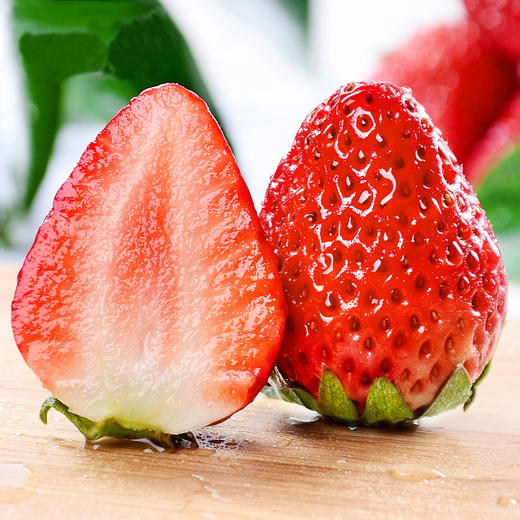 丹东九九草莓15颗一盒 商品图0