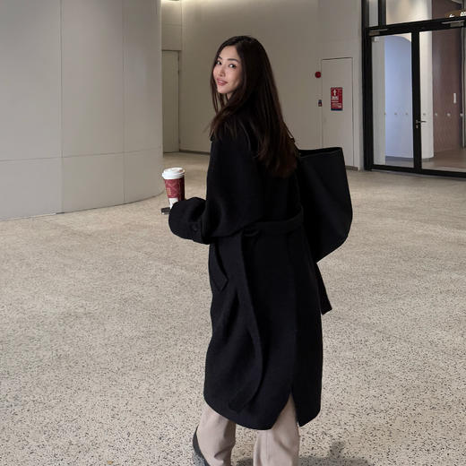 ROMI STUDIO“棕标甄选”山羊绒绵羊毛收腰厚款毛呢大衣RW24WWT1014 商品图2