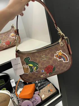 ¥980🇺🇸Coach 最最新款徽章限量款Teri