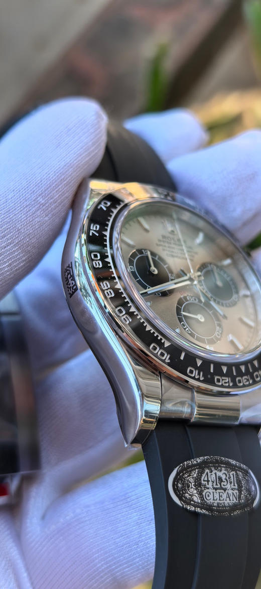 c厂126519白金水泥灰灰迪🔥🔥🔥Clean 2024灰迪 4131机芯 采用完全进口的904不锈钢
其他部分 字钉 夜光 做的也很好/ps:上面有讲到真品4131以后指针的管头更改为圆柱形❕ 商品图5