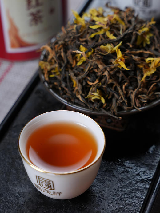 好喝又健康【石斛红茶】铁皮石斛花与古树红茶搭配，茶香更浓、滋味更醇、营养更佳、喉舌生润 80g/罐 商品图1