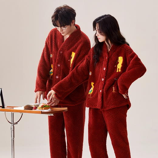 喜庆新年情侣男女珊瑚绒家居服 可外穿居家加厚保暖睡衣套装 商品图3