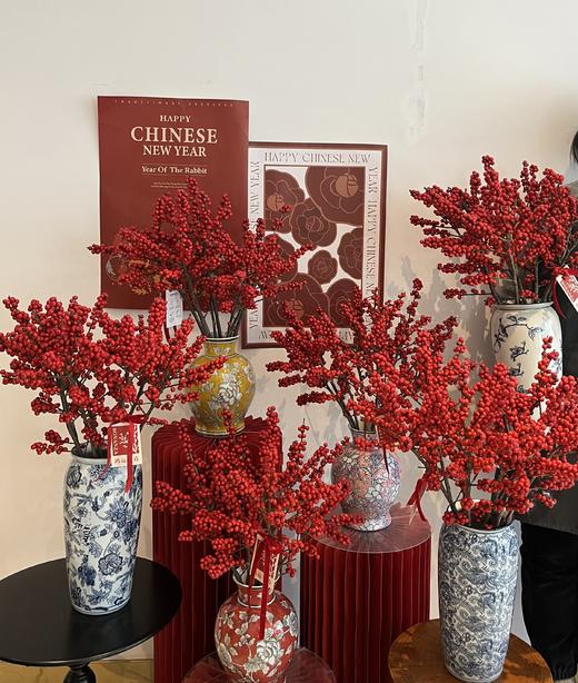 锦绣前程· 北美冬青陶瓷瓶花 商品图1