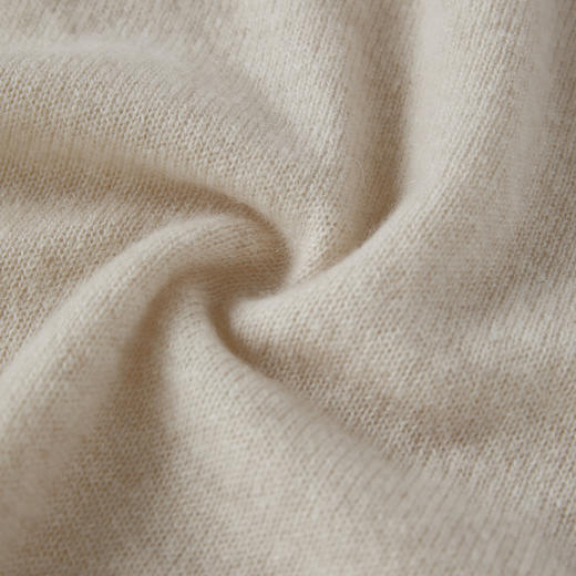 ROMI STUDIO“温暖自在”100山羊绒软糯肤感V领套头毛衫RW24WS01160 商品图4