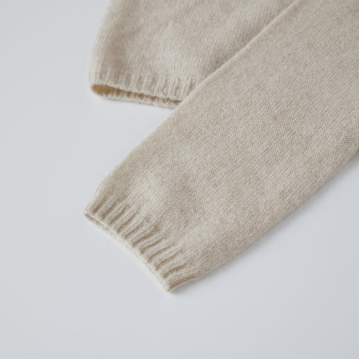 ROMI STUDIO“温暖自在”100山羊绒软糯肤感V领套头毛衫RW24WS01160 商品图3