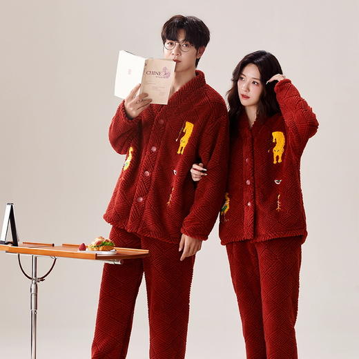 喜庆新年情侣男女珊瑚绒家居服 可外穿居家加厚保暖睡衣套装 商品图4
