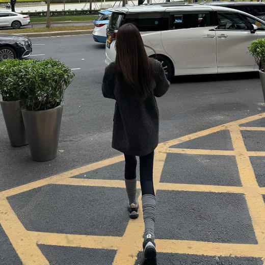 ROMI STUDIO“自我轮廓” 绵羊毛混纺硬挺宽松西装外套 RW24WWH0845 商品图3