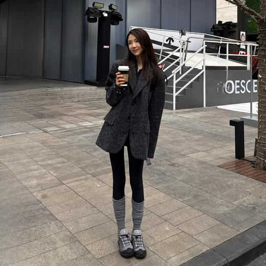 ROMI STUDIO“自我轮廓” 绵羊毛混纺硬挺宽松西装外套 RW24WWH0845 商品图0