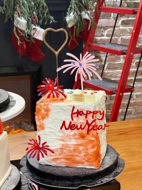 2025烟花新年蛋糕