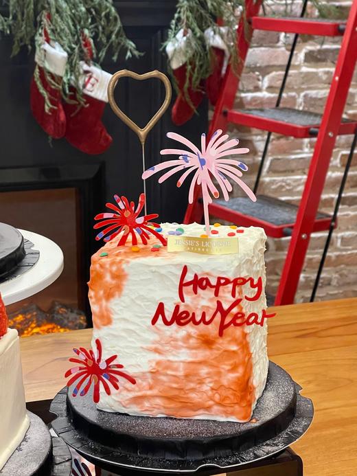 2025烟花新年蛋糕 商品图0