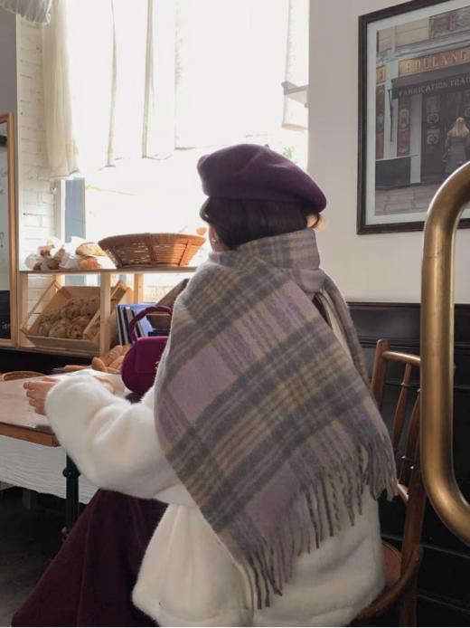 😍【美拉德格纹围巾】✨姐妹们，🍂秋冬的氛围感🉑少不了一条绝美围巾加持呀🧣！ 今天给大家挖到一款宝藏 💗—— 美拉德格纹围巾，颜值🍃、质感双双在线，一整个爱住。🔥 商品图5