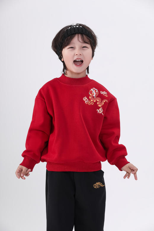 🐍蛇年生肖年服倒计时啦❗️🔥宝贝的新年卫衣来添好运【RARMOELL拉慕儿蛇年生肖年服】❗️ 每年一到冬季就莫名的喜欢红色💕，大概是新年的氛围到这了 红红火火 商品图2