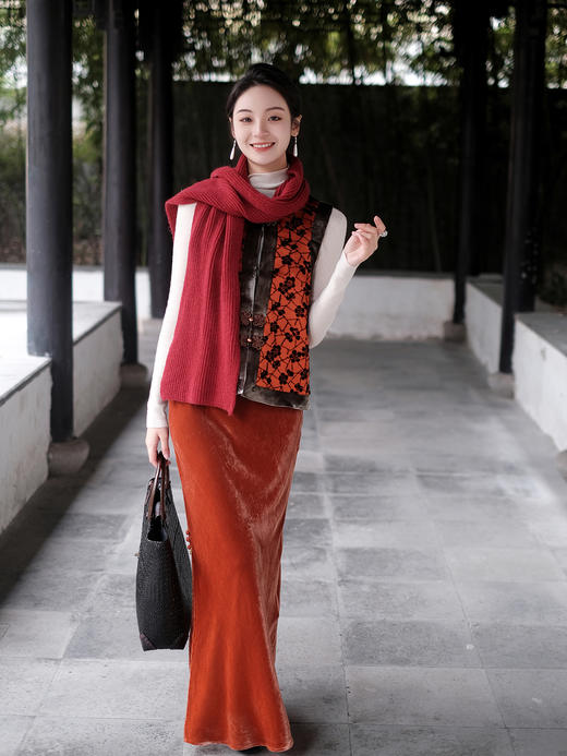 盛唐牡丹| 冰裂梅花纹漳缎马甲(边条浅色) 商品图5