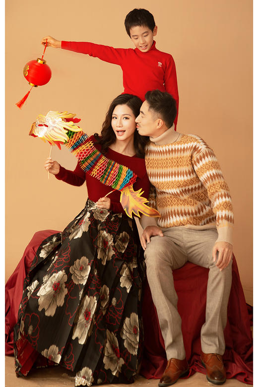 逸红颜明月优选 #蓬松柔软暖暖的羊绒毛衣【發财】明月私服红色系穿搭,🏮新年好运look 商品图10