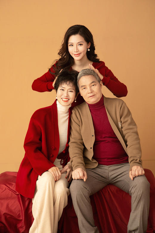 逸红颜明月优选 #蓬松柔软暖暖的羊绒毛衣【發财】明月私服红色系穿搭,🏮新年好运look 商品图13