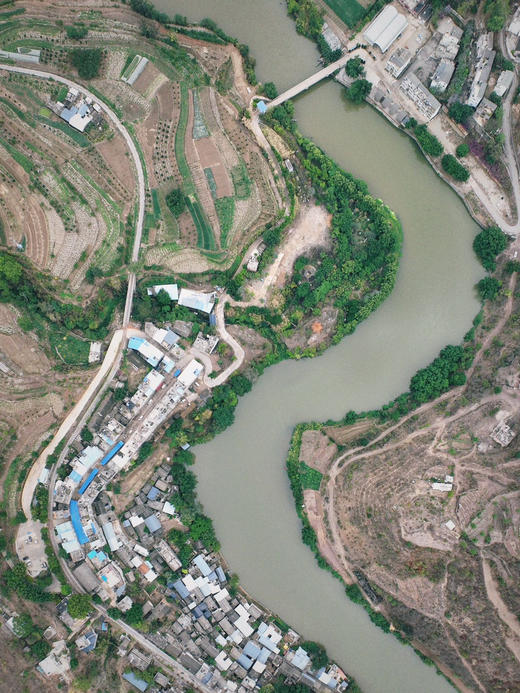 成人特惠｜12.31周三徐家渡百年滇越铁路徒步，探寻历史遗迹，闯入无人金黄向日葵（菊芋）花海铁轨！ 商品图6