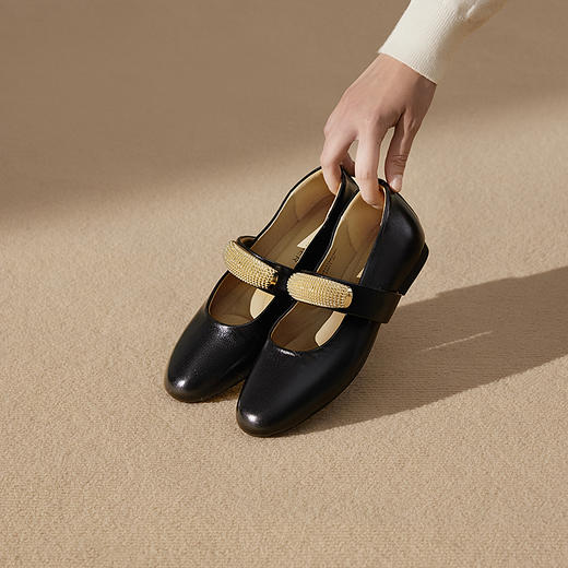 千百度平底玛丽珍鞋女气质百搭新款小香风黑色真皮晚晚鞋浅口单鞋A25141691 商品图4