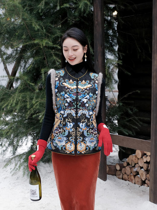 盛唐牡丹|手推苗绣水貂夹棉马甲 商品图5