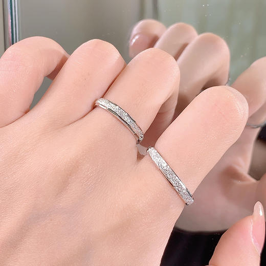 卡蒂罗/KADER 925银 银河繁星情侣对戒 钟情久久闪耀星河可调节素圈一对 爆闪碎冰冰磨砂设计手饰 纪念日送礼 商品图7