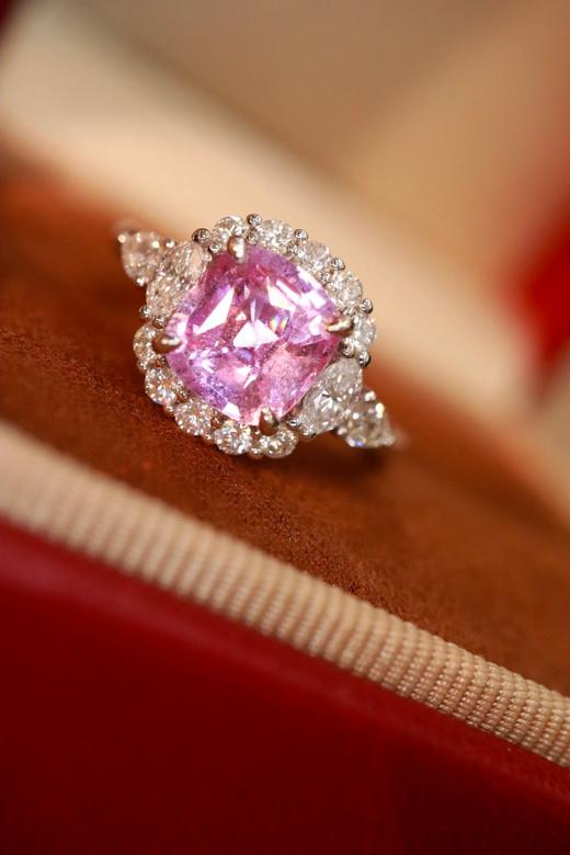 2.04ct刻面粉蓝宝戒指 商品图2