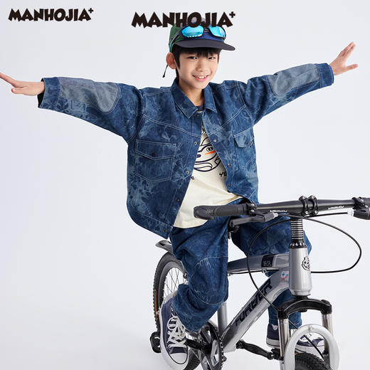 【熊盆友】漫画家25春靛蓝水墨画晕染手工扎花晕染工装牛仔外套 商品图2