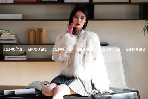 【门店同款】ENJOY冬季“福”贵汀花语皮草外套 160644294 商品图9