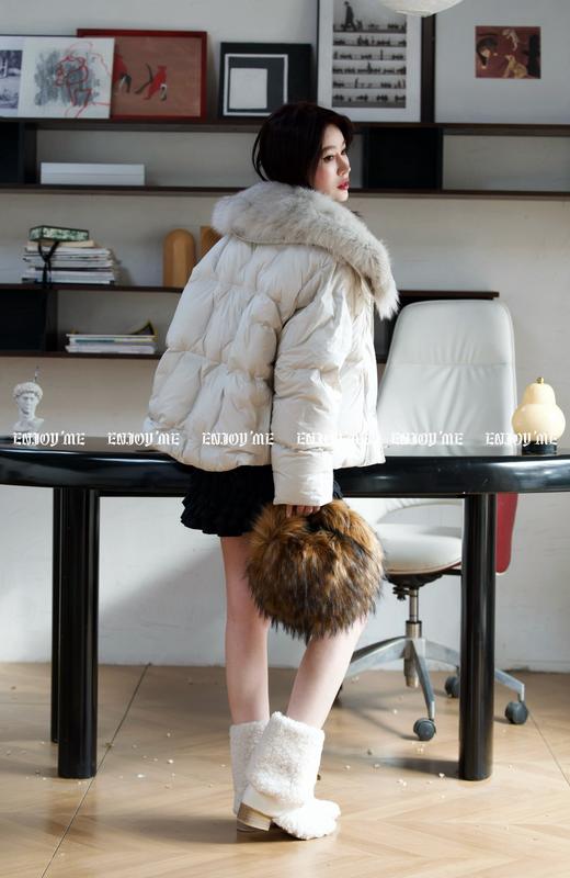 【门店同款】ENJOY冬季从“绒”冬日月光独白短款羽绒服 160364559 商品图1