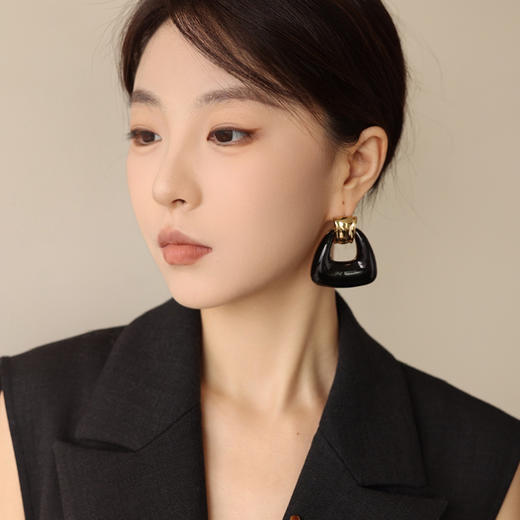 【蓝盈莹、孟慧圆同款】Art Nouveau新艺术时期 | 奥斯黑色珐琅耳环三件套 商品图3