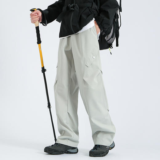 【斯辰唯佳--九合一可拆卸四季山壳裤】外层杜邦特氟龙科技抗寒+里层双面摇粒绒保暖，防水/防油/防污/防风/透气/抗寒/抗皱/耐磨/时尚/百搭、一件顶三件/可穿四季，轻松应对多变天气！ 商品图12