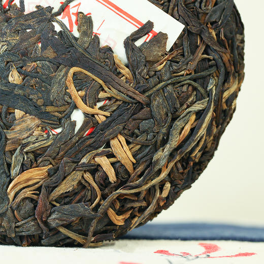 吉顺号普洱茶实惠口粮茶普洱生茶饼100克*7饼拍下发整提700克 商品图2