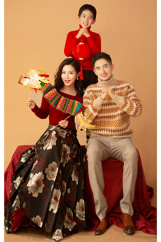 逸红颜明月优选 #蓬松柔软暖暖的羊绒毛衣【發财】明月私服红色系穿搭,🏮新年好运look 商品图11