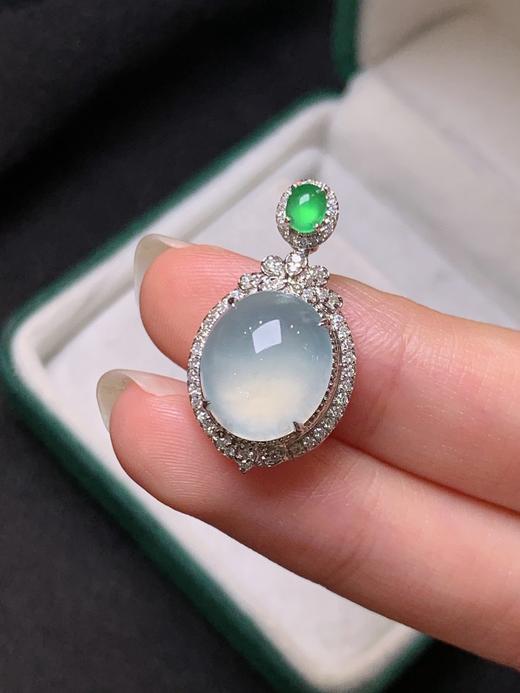 蛋面翡翠吊坠 商品图1