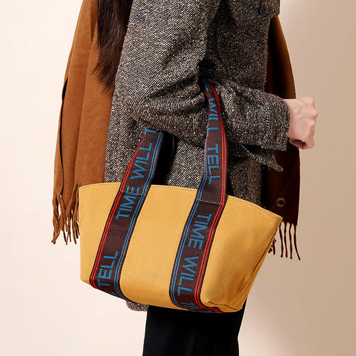 趁早Kieraye【元宝手提包】轻便迷你单肩斜挎小包时尚百搭饺子托特包 商品图3