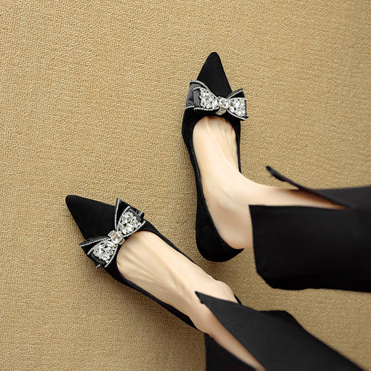 【预售5天】2025经典法式高跟鞋女尖头细跟浅口百搭蝴蝶结水钻单鞋DB&M6131 商品图4