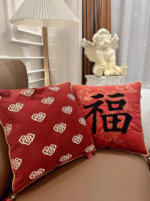 年年有“鱼”🧨全网销量top新中式抱枕 新年抱枕 | 坐墩 |腰枕合集来袭🧨氛围感超强 妥妥的新年必备🧧喜气🐲一秒吸福和富！ 现货库存很少🧨 带回家过有仪式感的中国年 商品图7