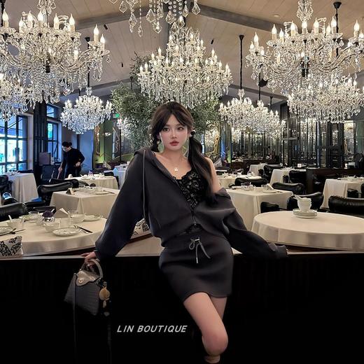 清仓捡漏 LIN BOUTIQUE  【十亿俱乐部】老钱名媛运动卫衣+蕾丝卫裙套装女 商品图1