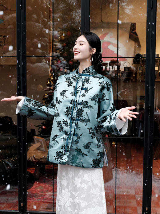 盛唐牡丹| 绿矾色蝶恋花纹漳缎外套 商品图1