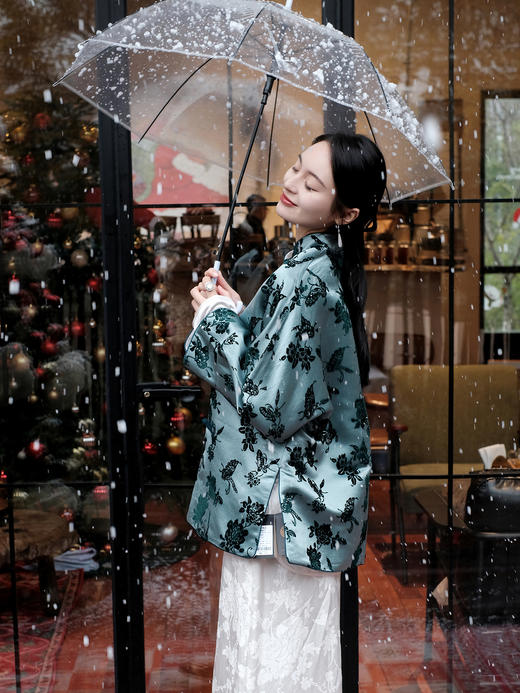 盛唐牡丹| 绿矾色蝶恋花纹漳缎外套 商品图6