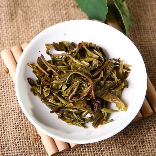 吉顺号普洱茶实惠口粮茶普洱生茶饼100克*7饼拍下发整提700克 商品图4