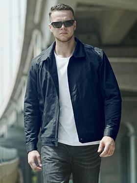 隐骁翻领战术夹克