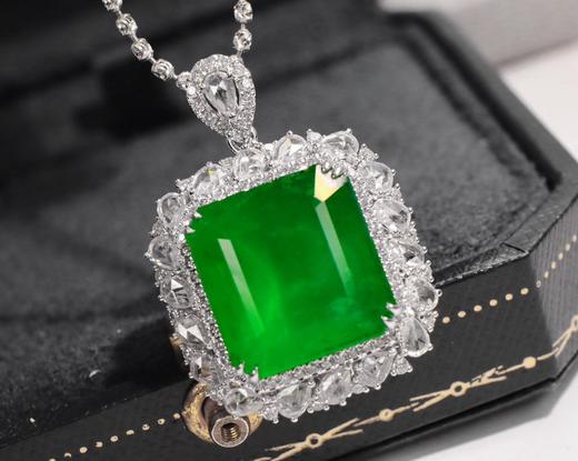 11.35ct刻面祖母绿吊坠 商品图0