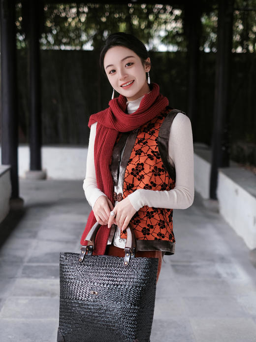 盛唐牡丹| 冰裂梅花纹漳缎马甲(边条浅色) 商品图4