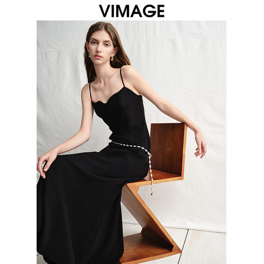 VIMAGE纬漫纪设计感抹胸细吊带黑色鱼尾轻礼服连衣裙2025春季新款V2377901 商品图3