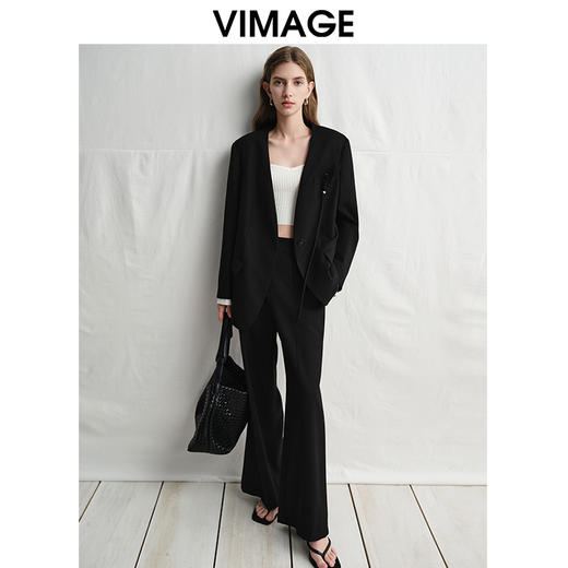 VIMAGE纬漫纪中式盘扣装饰设计感黑色微喇长裤休闲裤2025春季新款V2305901 商品图1