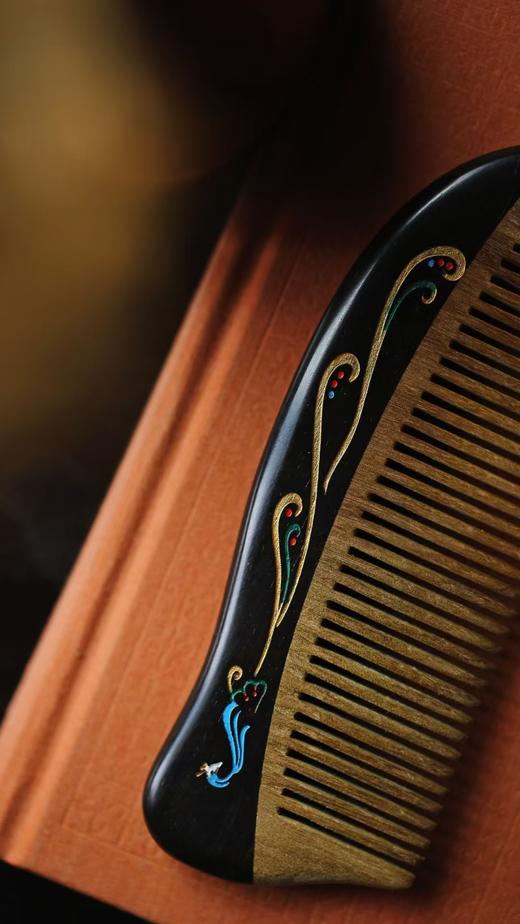 大漆雀翎°木梳 商品图3