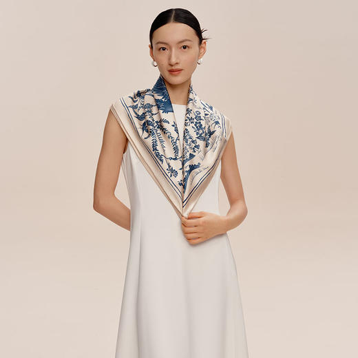 凤凰之家“凤栖梧桐”双面印花大方巾 商品图3